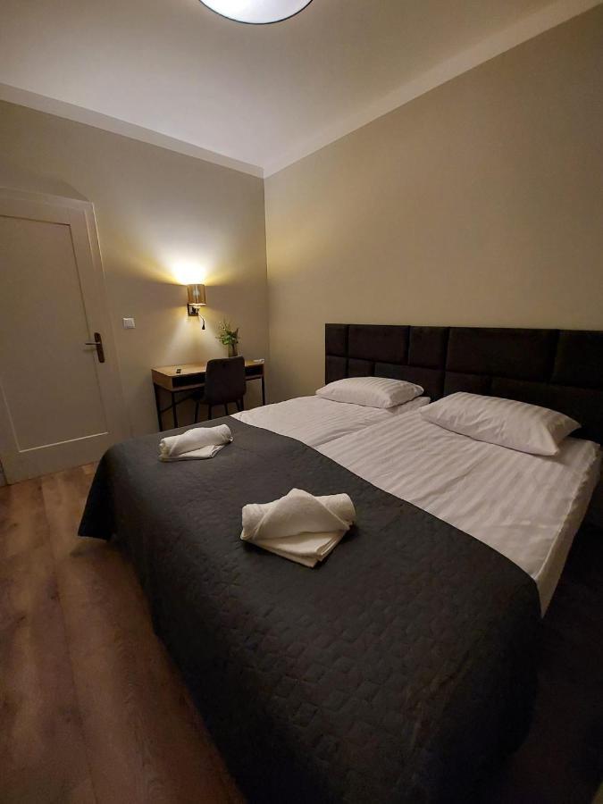 Spacious Two-Bedroom Apartment In The City Center 克拉科夫 外观 照片