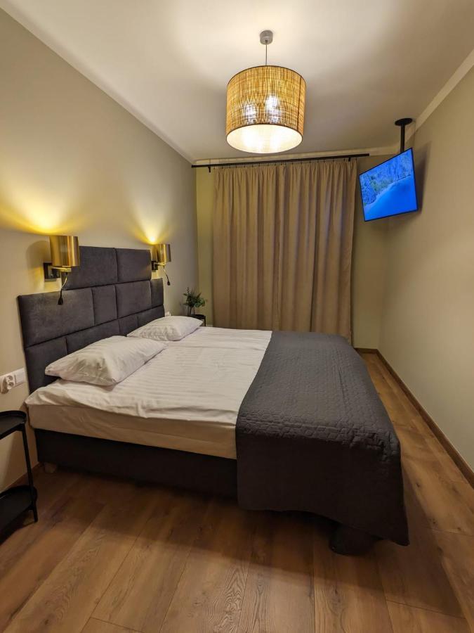 Spacious Two-Bedroom Apartment In The City Center 克拉科夫 外观 照片