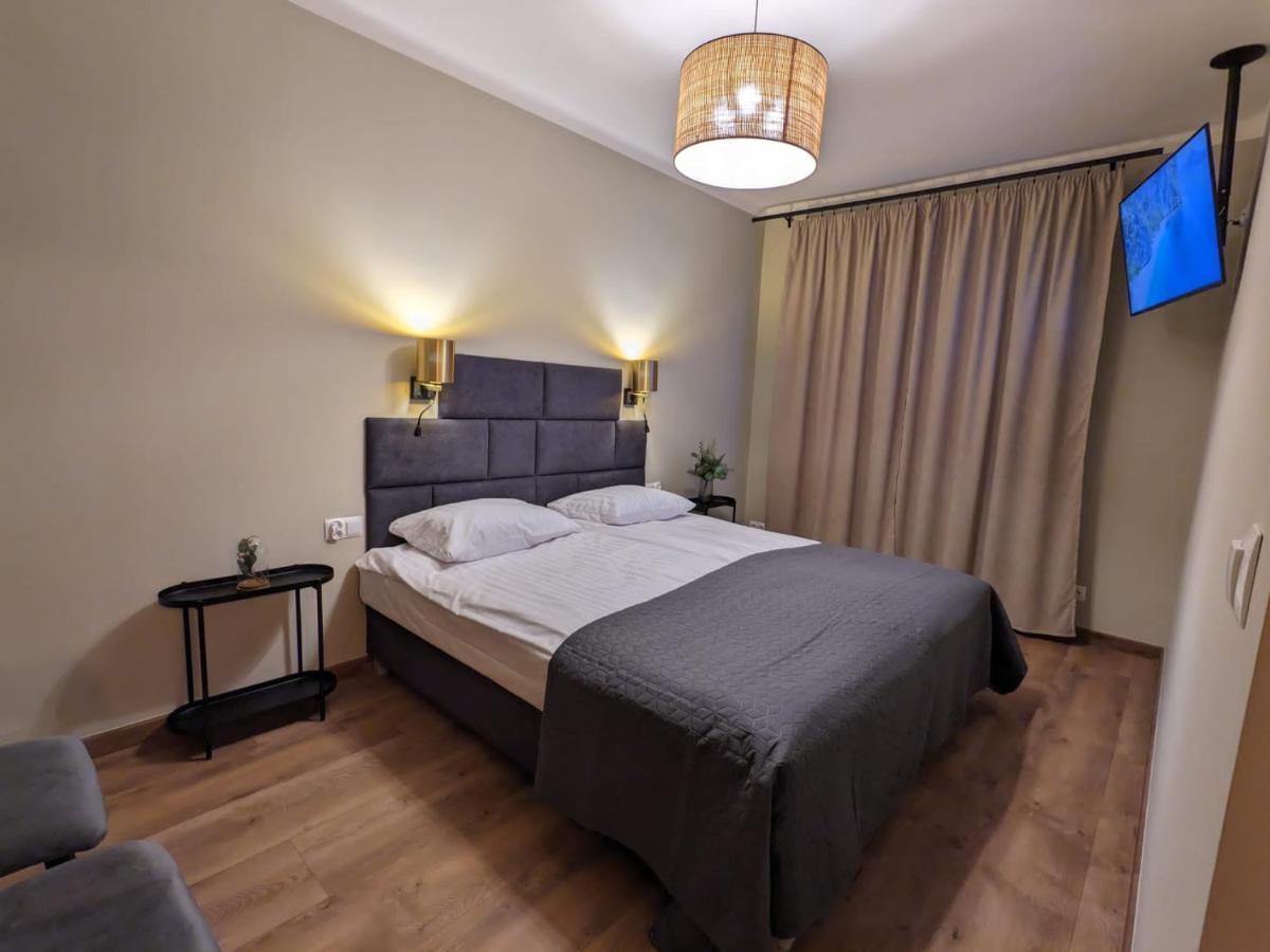 Spacious Two-Bedroom Apartment In The City Center 克拉科夫 外观 照片