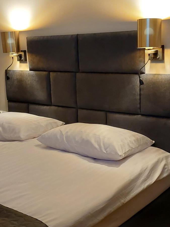 Spacious Two-Bedroom Apartment In The City Center 克拉科夫 外观 照片