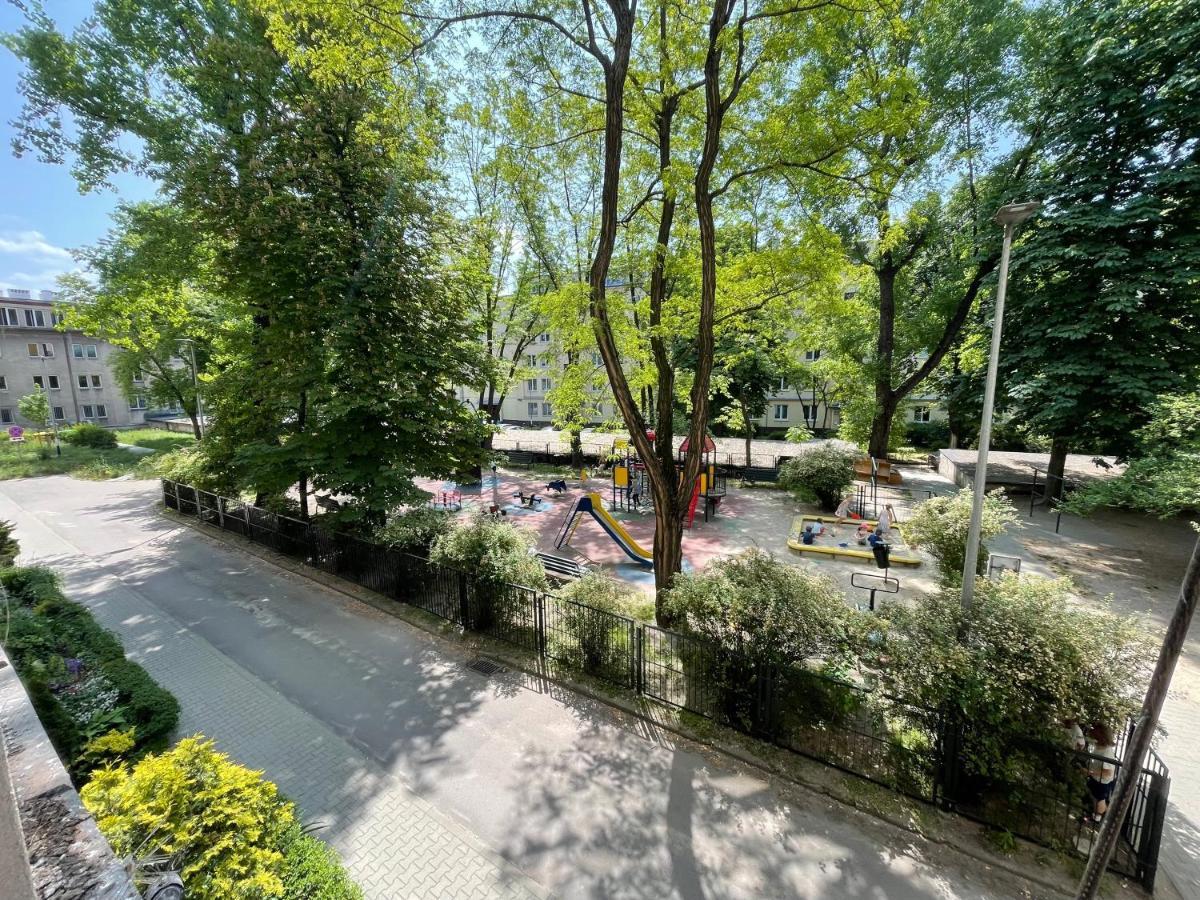 Spacious Two-Bedroom Apartment In The City Center 克拉科夫 外观 照片